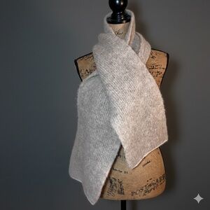 Icewool Iceland 100% Virgin Wool Brushed Knit Scarf in Oatmeal Beige